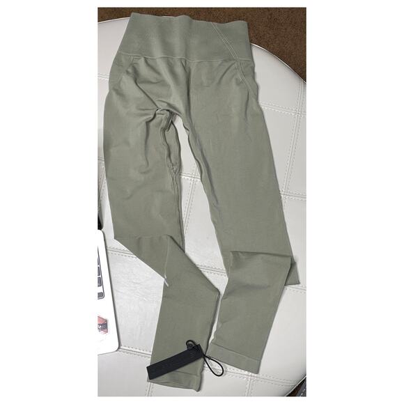 Oner Active Sage Green Seamless Leggings size XS NEW - Picture 8 of 10